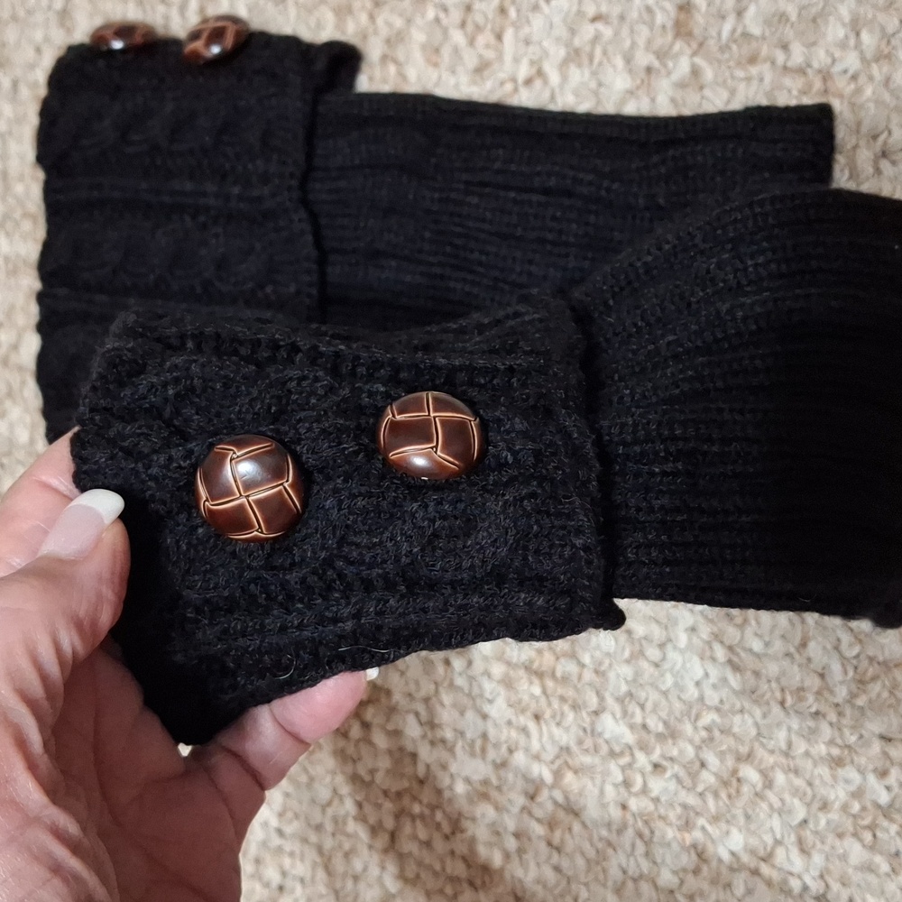 Black Knit Boot Toppers w/Button Accents - Picture 2 of 2